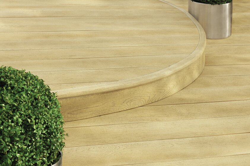 Geschwungene Bullnose Einfassung | © Millboard Geschwungene Bullnose Einfassung | © Millboard
