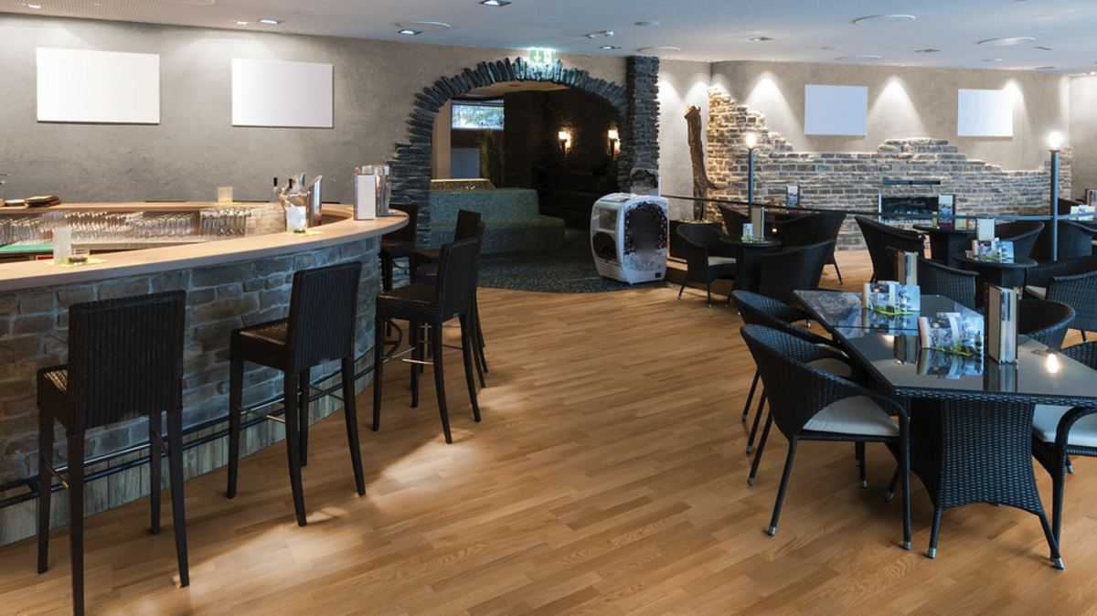 EUROWOOD TÖLGY NATURAL LAKKOZOTT szalagparketta