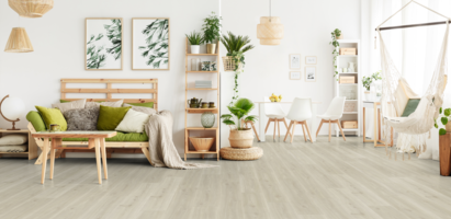 Eurowood Laminat Purus Eiche Nebelzeit, NK32; Nebelzeit; Laminat; Purus; Eiche; Klick; Mehrschicht-Aufbau; Dreidimensional vernetztes Melaminharz; HDF; NK 32; 1-Stab; umlaufend gefast (4V); glatt; Matt Look; 4687