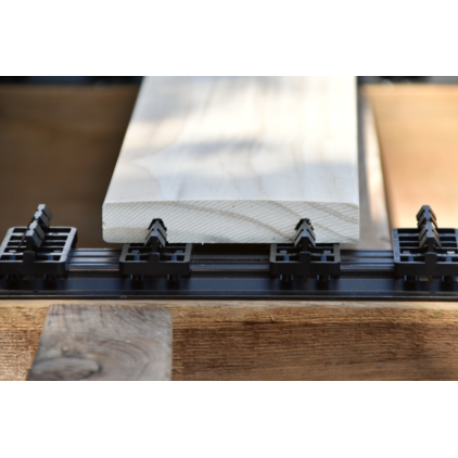 Accoya Terrassendiele Bombiert Grad®; Terrassendiele; Grad®; UK (Unterkonstruktion), UK-Abstand und Befestigung sind Empfehlungen; Holz-Alu, Perfect Rail,Holz-Holz, GRAD Stab,Holz-Alu, Flat Rail; Kalkulationsrichtpreis mit Berücksichtigung eines durchschnittlichen Dielenabstands von 6 mm; Volldiele; Accoya; A; Klasse 1; gelblich weiss; ruhig; Europa; Grad®; Perfect Rail; Massivholz