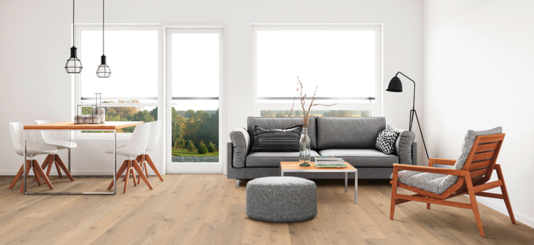 Eurowood Landhausdiele Eiche feinweiss astig, 4-seitig gefast, gebürstet, Natur-geölt;Parkett;Laubholz;Landhausdiele;Eiche;Klick;Lock-System für leimfreie Verlegung;3-Schicht;ca. 3,2 mm;Fichtenstäbe;Nadelholz;geölt;geölt;weiss;feinweiss;mittel;astig;1-Stab;umlaufend gefast (4V);gebürstet;Rohstoffbedingt behalten wir uns vor, ca. 8 % Sonderlängen mitzuliefern.;tilo L1028
Eurowood Landhausdiele Gletscher Eiche astig, 4-seitig gefast, gebürstet, Natur-geölt;Gletscher;Parkett;Natura;Landhausdiele;Eiche;Klick;Lock-System für leimfreie Verlegung;3-Schicht;ca. 3,2 mm;Fichtenstäbe;Nadelholz;geölt;geölt;weiss;mittel;astig;1-Stab;umlaufend gefast (4V);gebürstet;Rohstoffbedingt behalten wir uns vor, ca. 8 % Sonderlängen mitzuliefern.;L1867
Eurowood Landhausdiele Gletscher Eiche astig, 2-seitig gefast, gebürstet, matt lackiert;Gletscher;Parkett;Natura;Landhausdiele;Eiche;Klick;Lock-System für leimfreie Verlegung;3-Schicht;ca. 3,2 mm;Fichtenstäbe;Nadelholz;lackiert;matt lackiert;weiss;mittel;astig;1-Stab;längsseitig (V2);gebürstet;Rohstoffbedingt behalten wir uns vor, ca. 8 % Sonderlängen mitzuliefern.;L1874